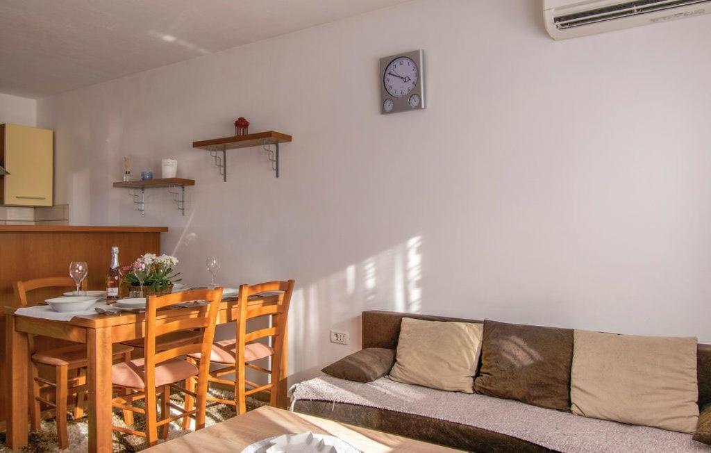 Apartment Between The Vineyard Ankaran Bagian luar foto