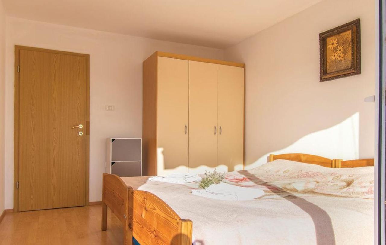 Apartment Between The Vineyard Ankaran Bagian luar foto